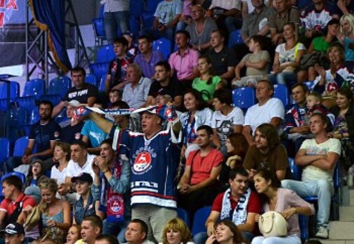 Двое нижегородских хоккеистов получили шанс выступить на турнирах в Словакии