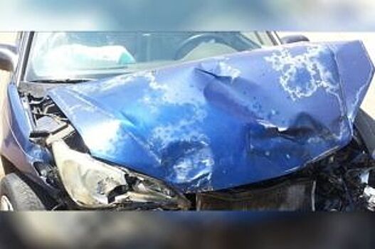 Под Ульяновском дама за рулем спровоцировала тройную аварию