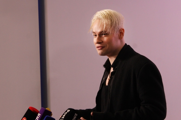 Музыкальный критик Волков прокомментировал отсутствие певца Shaman на концерте в Кремле