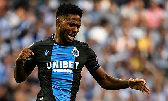 Нападающий "Брюгге" Деннис пропустил матч с "Боруссией" по удивительной причине