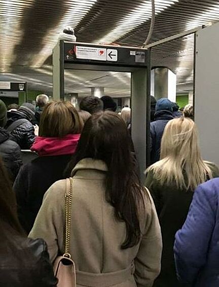 И в метро теперь - только по пропуску!