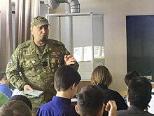 Представитель «Боевого братства» провел урок мужества для школьников Челябинска