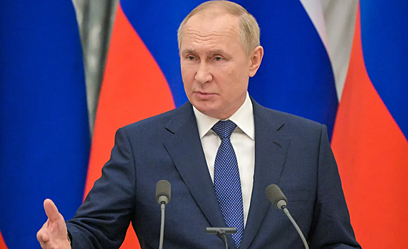 Путин ответил на обвинения в восстановлении Российской империи