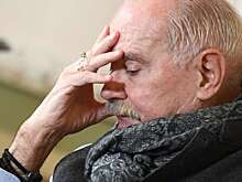 Режиссер Никита Михалков заявил, что место артистов-эмигрантов уже занято другими звездами