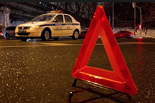 Маршрутка врезалась в здание детсада в Подмосковье