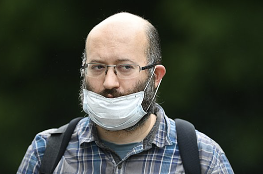 Известного российского журналиста отказались исключать из списка иноагентов