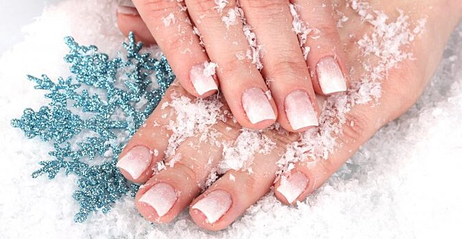 Зимние советы — как быстро восстановить обветренную кожу рук