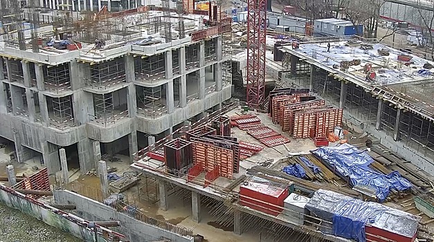 Корпуса нового жилого комплекса на Мосфильмовской улице композиционно будут напоминать круизный лайнер