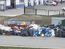 Жители Ростошей жалуются на мусор и разрушенные тротуары