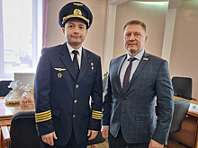 Летчик-герой Юсупов приехал на встречу с жителями ХМАО