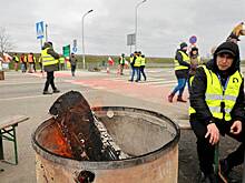 Фермеры в Польше перекрыли дороги по всей стране