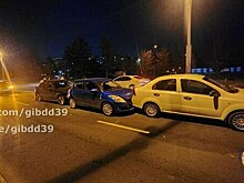 Несчастливая четвёрка: в ГАИ рассказали подробности аварии на Суворова, из-за которой район вечером в понедельник стоял в пробках