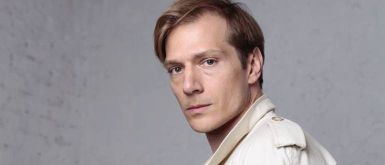 Учился в США, оставил жену с двумя детьми ради другой и осудил действия России: Как живет знаменитый в РФ серб…