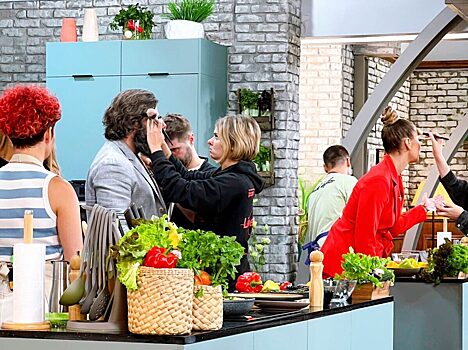 Премьера на ТНТ! Ольга Бузова и ресторатор Алексей Васильчук в новой программе "Звездная кухня"