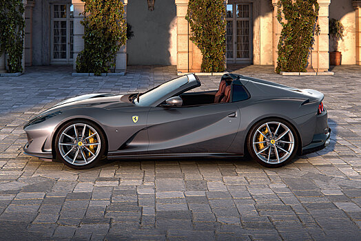 Ferrari 812 Superfast: "V12 без крыши"