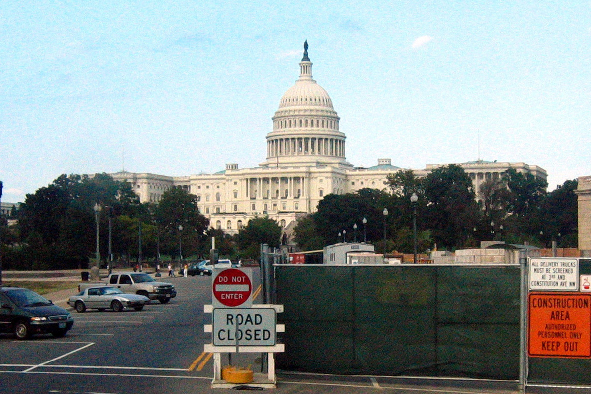 Сенат США продолжает разрабатывать антироссийские санкции в координации с Белым домом