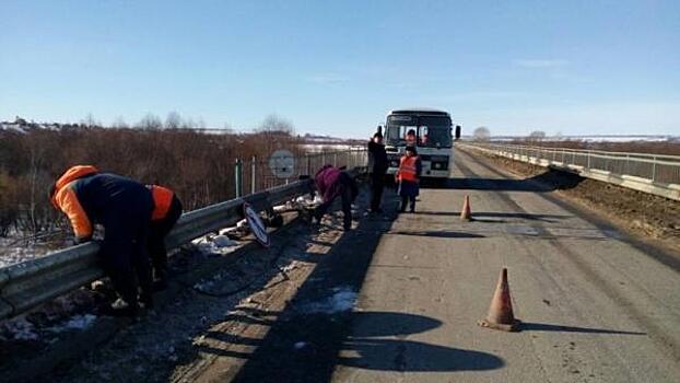 В Чувашии на Сурском мосту рухнуло ограждение