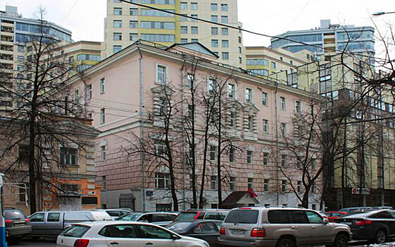 Экс-полицейский и адвокат в Москве получили по 10 лет колонии за взяточничество и мошенничество