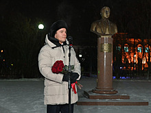 Памятник Сергею Корепанову установили в Салехарде
