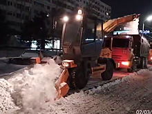 &laquo;Есть нарекания&raquo;: ростовские коммунальщики чистили снег всю ночь