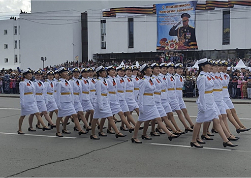 В Кызыле прошло торжественное шествие в честь дня Победы