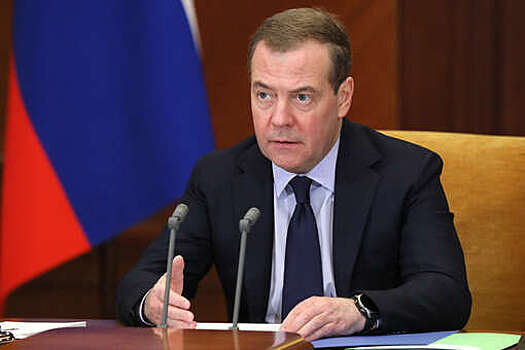 Медведев назвал ложью слова Шольца о прекращении Россией поставок газа в ЕС