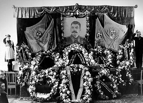 «Смерть Сталина должна использоваться в национальных интересах США»: как ЦРУ готовились к уходу вождя СССР