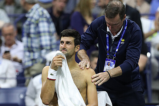 Новак Джокович из-за травмы не доиграл матч 1/8 финала US Open с Вавринкой