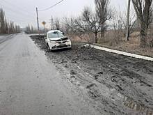 Собака выбежала на дорогу: на Дону автомобиль врезался в ЛЭП