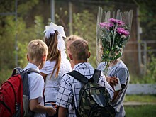 Высоко, опасно, но на километр ближе - дети &quot;Изумрудного&quot; ходят в школу по бездорожью