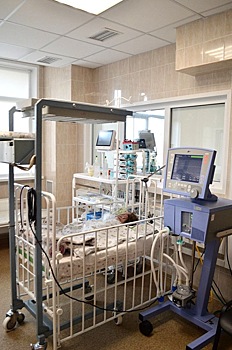 Врачи в Удмуртии спасли полуторагодовалого малыша с менингококковой инфекцией