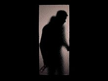 Турист придумал способ отпугивать воров в отеле и насмешил пользователей сети