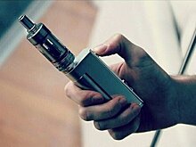 Александр Соколов предложил запретить торговлю вейпами