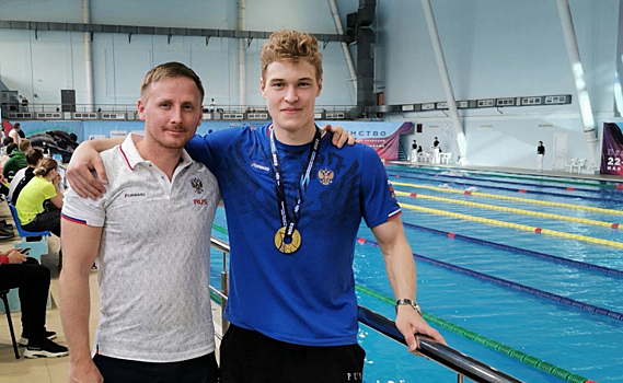 Курский пловец завоевал две медали  на первенстве России