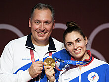 Поздняков назвал подарком на День отца решение дочери вернуть девичью фамилию