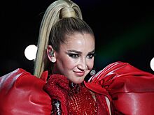 Бузовой снова запретили выступать в родной школе