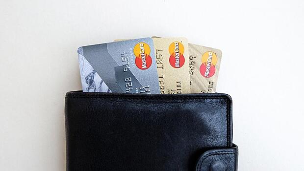 Всех, кто снимает деньги с банковских карт, ждет новое правило с 14 июня