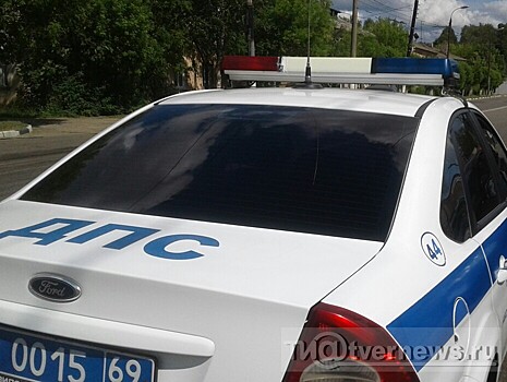 В Тверской области в перевернувшейся машине пострадала 3-летняя девочка