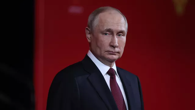 Путин выступает с обращением к россиянам