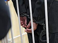 Двух российских чиновников задержали по подозрению во взятке