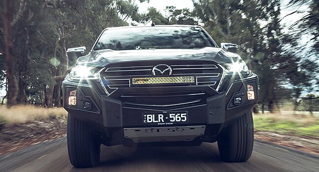 Пикап Mazda BT-50 получил внедорожную версию Thunder с огромной доплатой