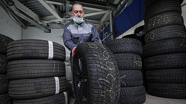 Московским водителям посоветовали установить зимние шины