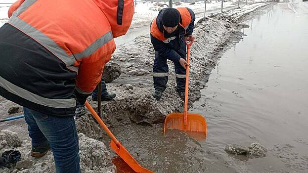 Дорожные службы устраняют подтопления в 6 округах Подмосковья