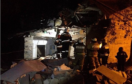 Омский губернатор взял под контроль ситуацию с обрушением дома