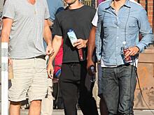 Мужчины отдыхают: Леонардо Ди Каприо провел день с Орландо Блумом и Тоби Магуайром