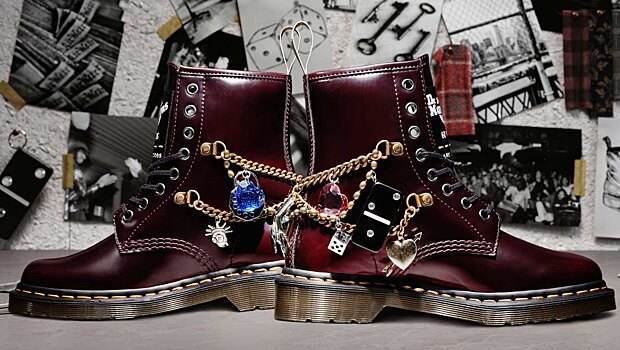 Цепи, яркие подвески и эко-кожа: Марк Джейкобс выпустил ботинки Dr. Martens для панков (и не только)