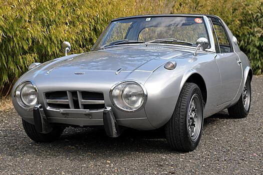 Первый серийный спортивный автомобиль Toyota выставили на продажу