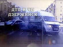 В Дзержинске на видео попало, как скорая, перевозившая ребенка, разбилась в ДТП