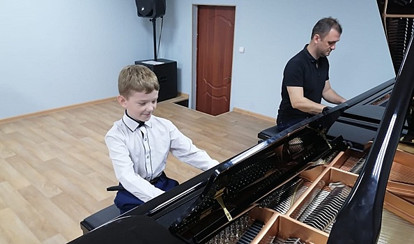 Два рояля купили для детской музыкальной школы Батайска