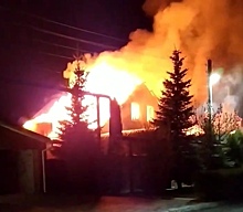 В Ставропольском районе ночью сгорел коттедж с мансардой